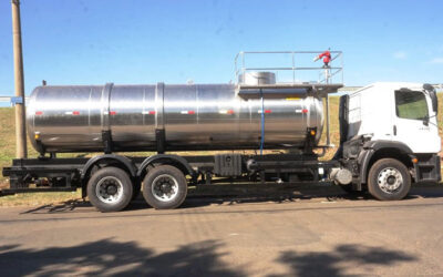 Fornecimento de Água Potável com Caminhão Pipa