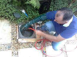 A Importância do Desentupimento de Caixa de Gordura