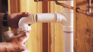 Empresa Desentupidora Revisa Encanamento de Construções